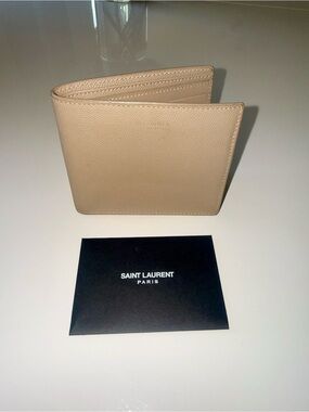 ✨ Auth Saint Laurent Beige Leather Bifold Wallet ✨